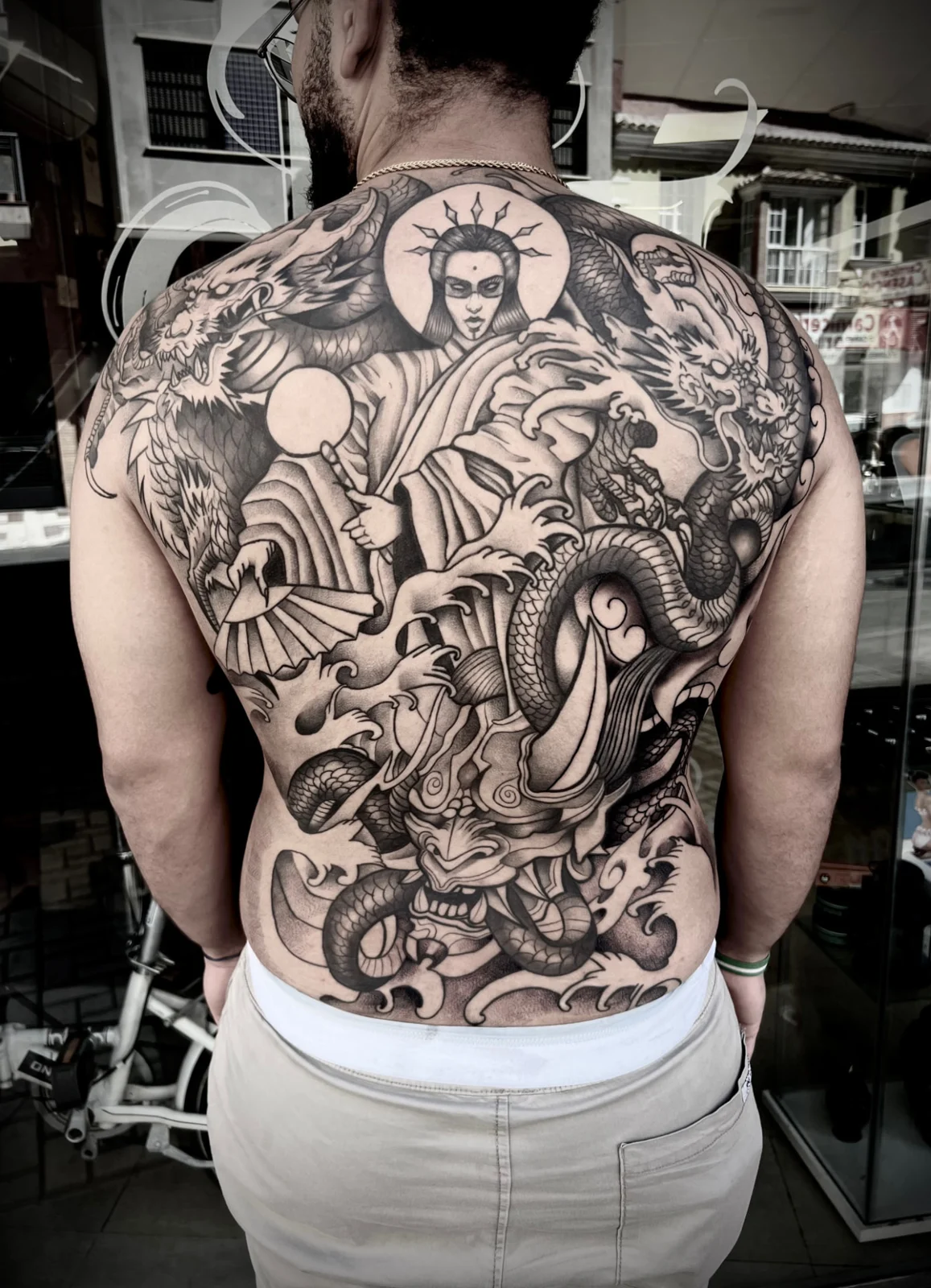Tatuaje de estilo japonés y anime realizado en Black Rituals Tattoo, Málaga (8)