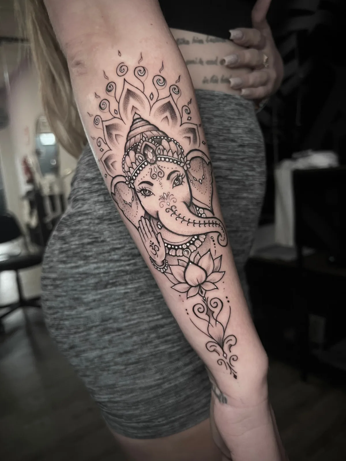 Tatuaje realizado por LYON en Black Rituals Tattoo, Málaga