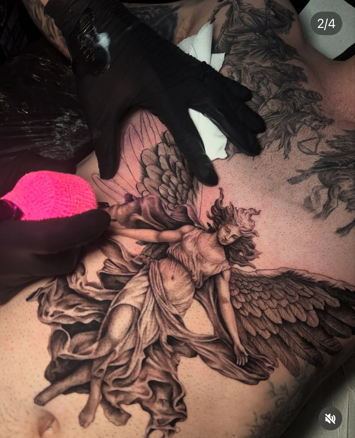 Tatuaje realista black and grey realizado en Black Rituals Tattoo, Málaga (3)