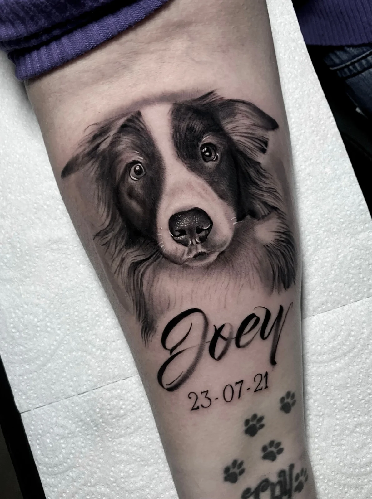 Tatuaje realista black and grey realizado en Black Rituals Tattoo, Málaga (2)